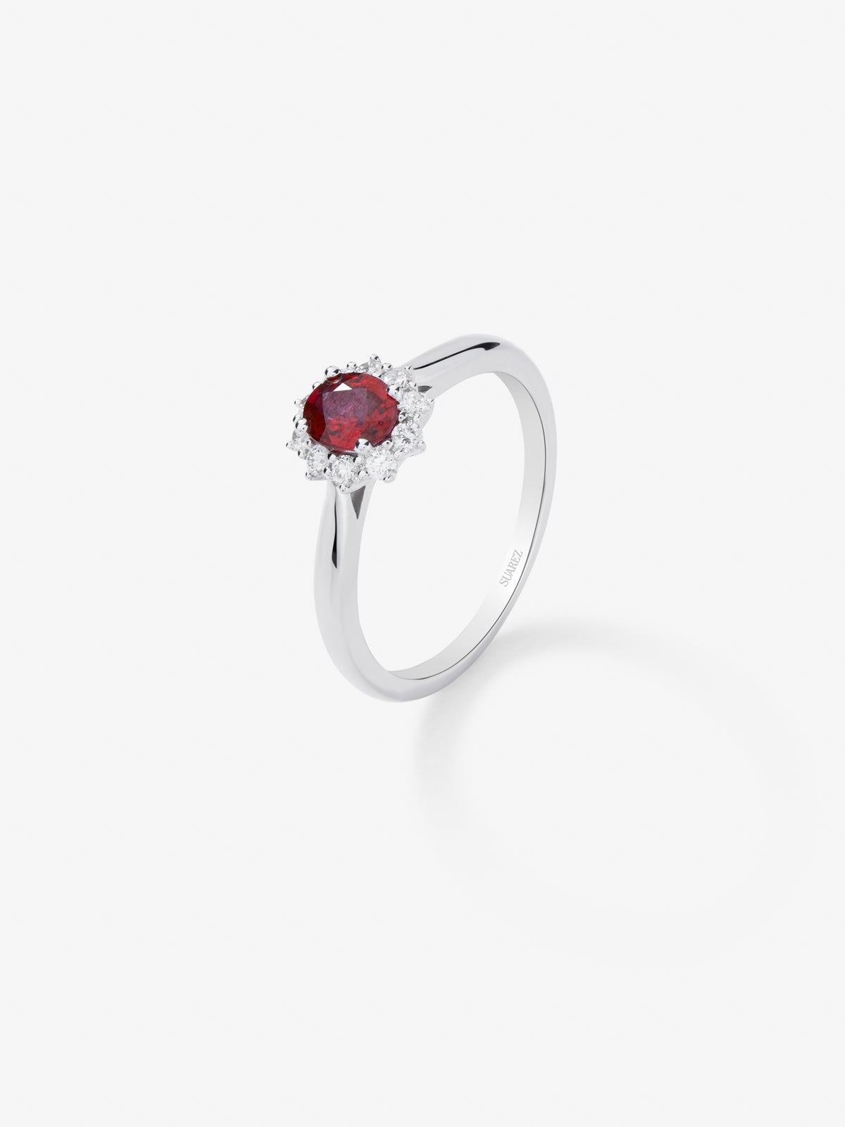 18K White Gold Ring with Red Vivid Ruba in 0.53 cts and white diamonds in bright 0.18 cts