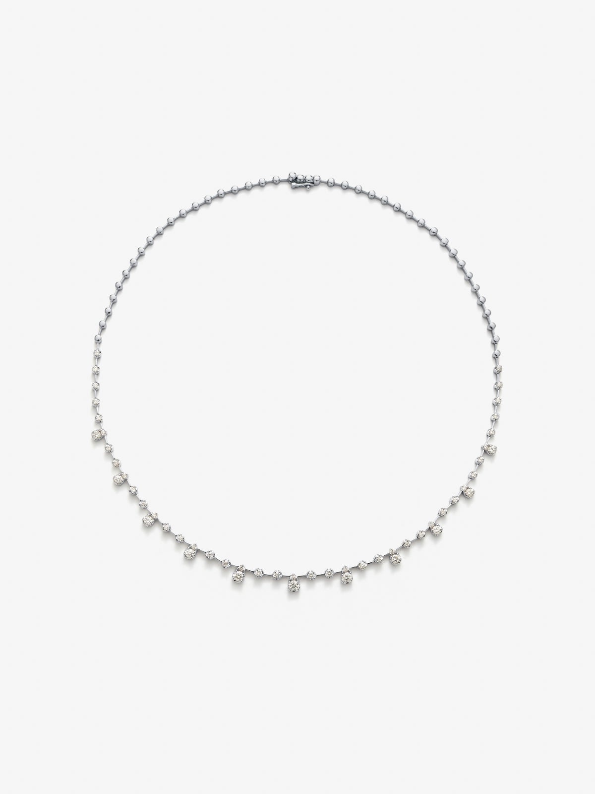 18K white gold necklace with white diamonds in 2.61 cts