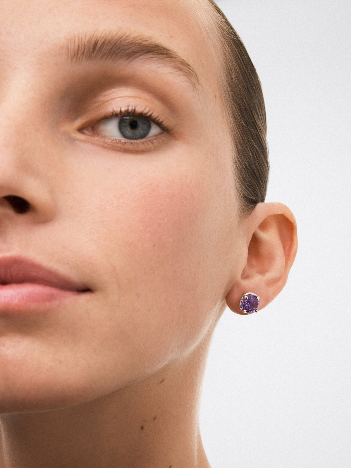 925 silver earrings with 2 brilliant-cut purple amethysts