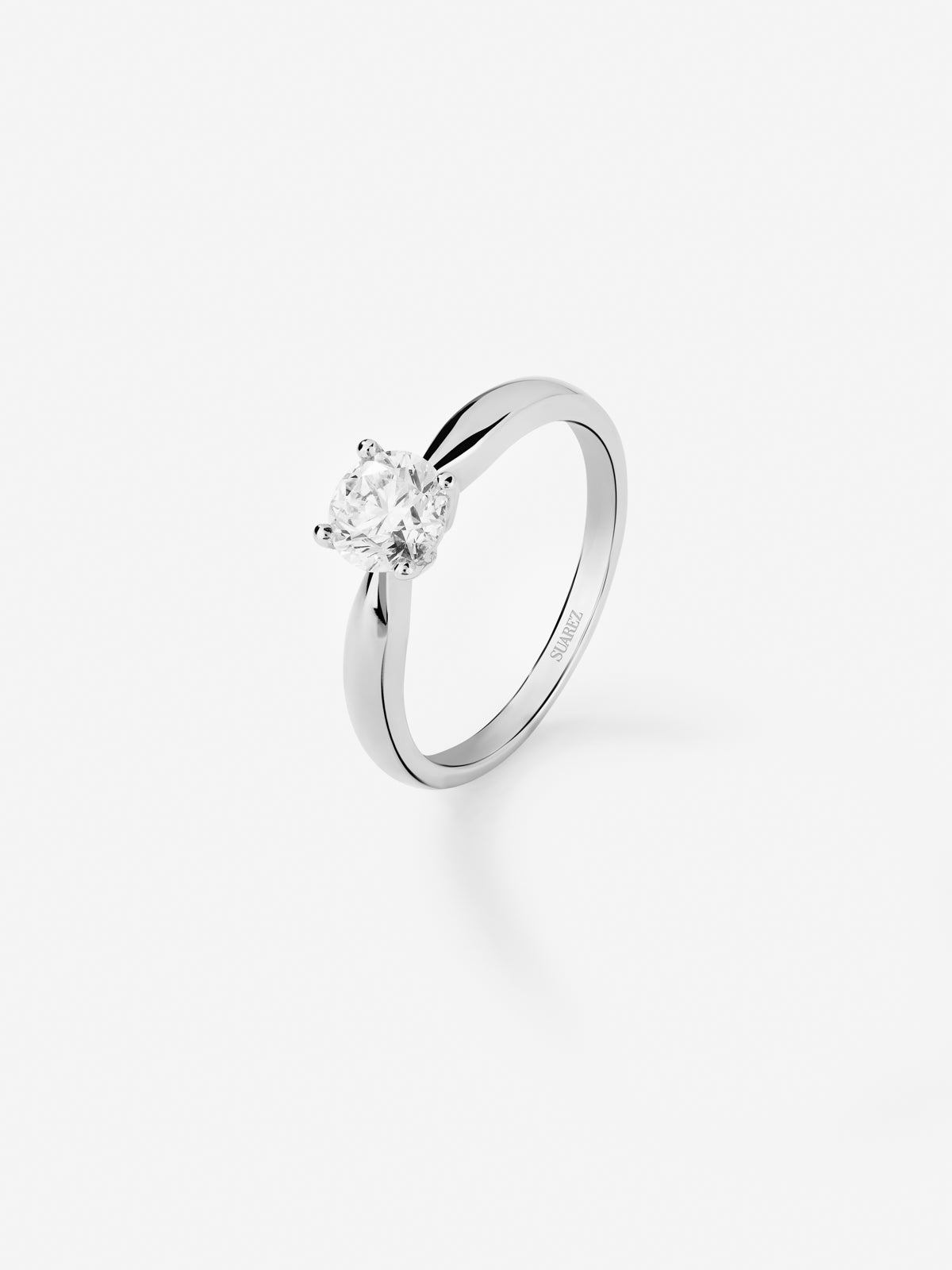 18K white gold solitaire ring with 0.7 ct brilliant cut diamond