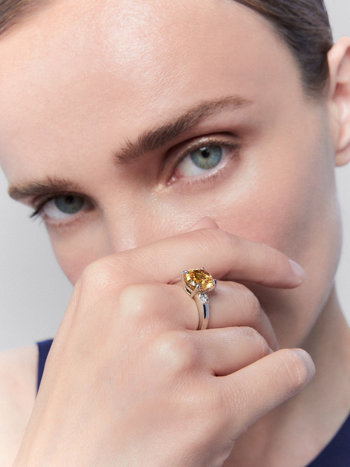 925 Silver triplet ring with citrine and diamonds.