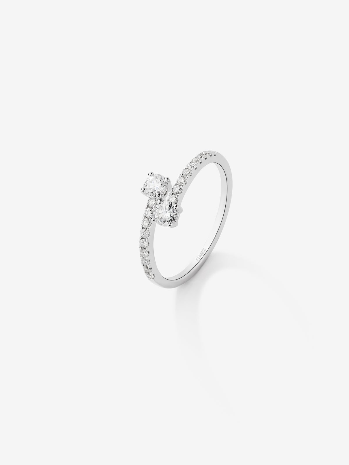 You and Me ring in 18K white gold with 20 brilliant-cut diamonds with a total of 0.49 cts