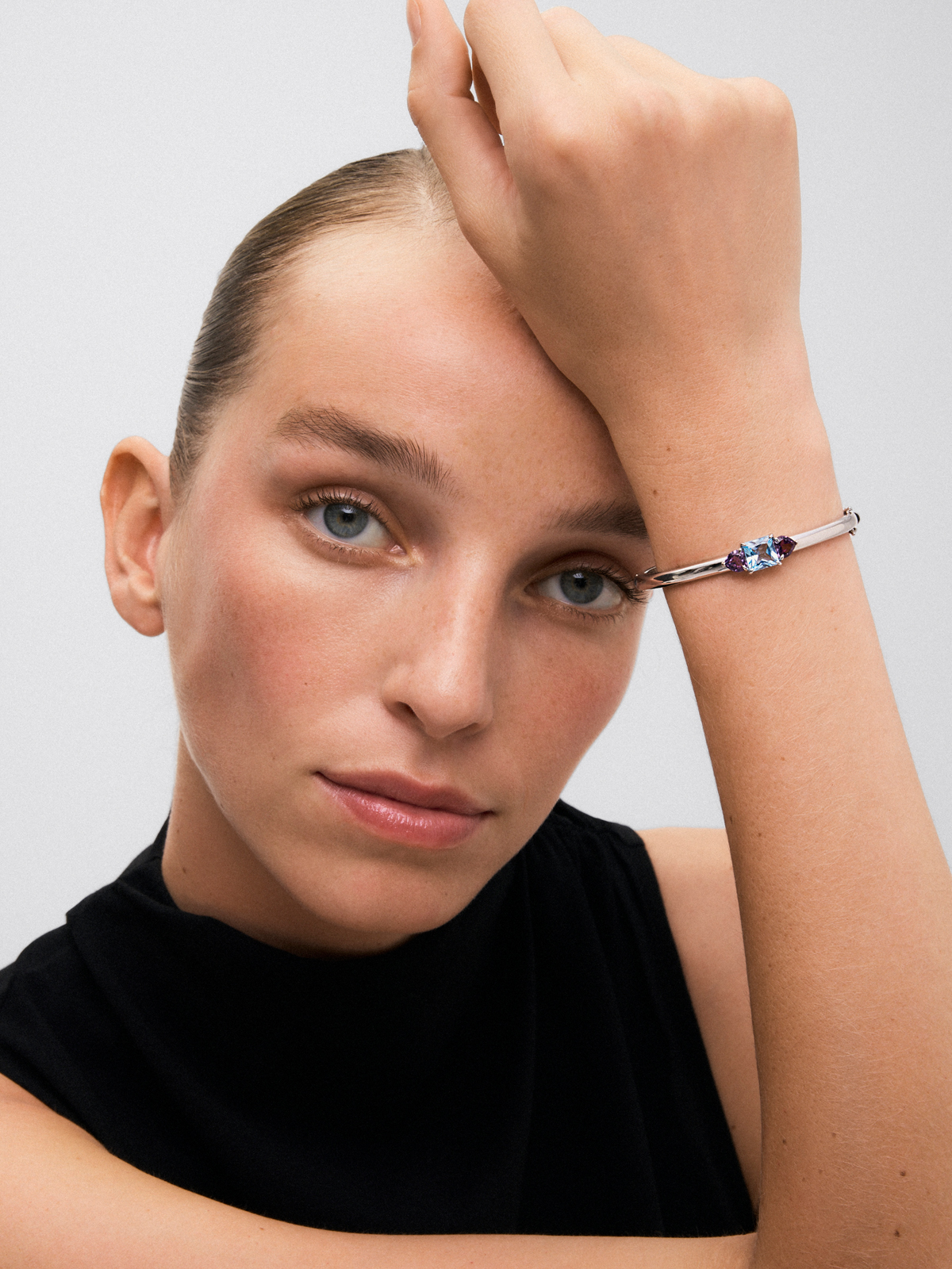 925 Silver rigid bracelet with topaz and amethysts