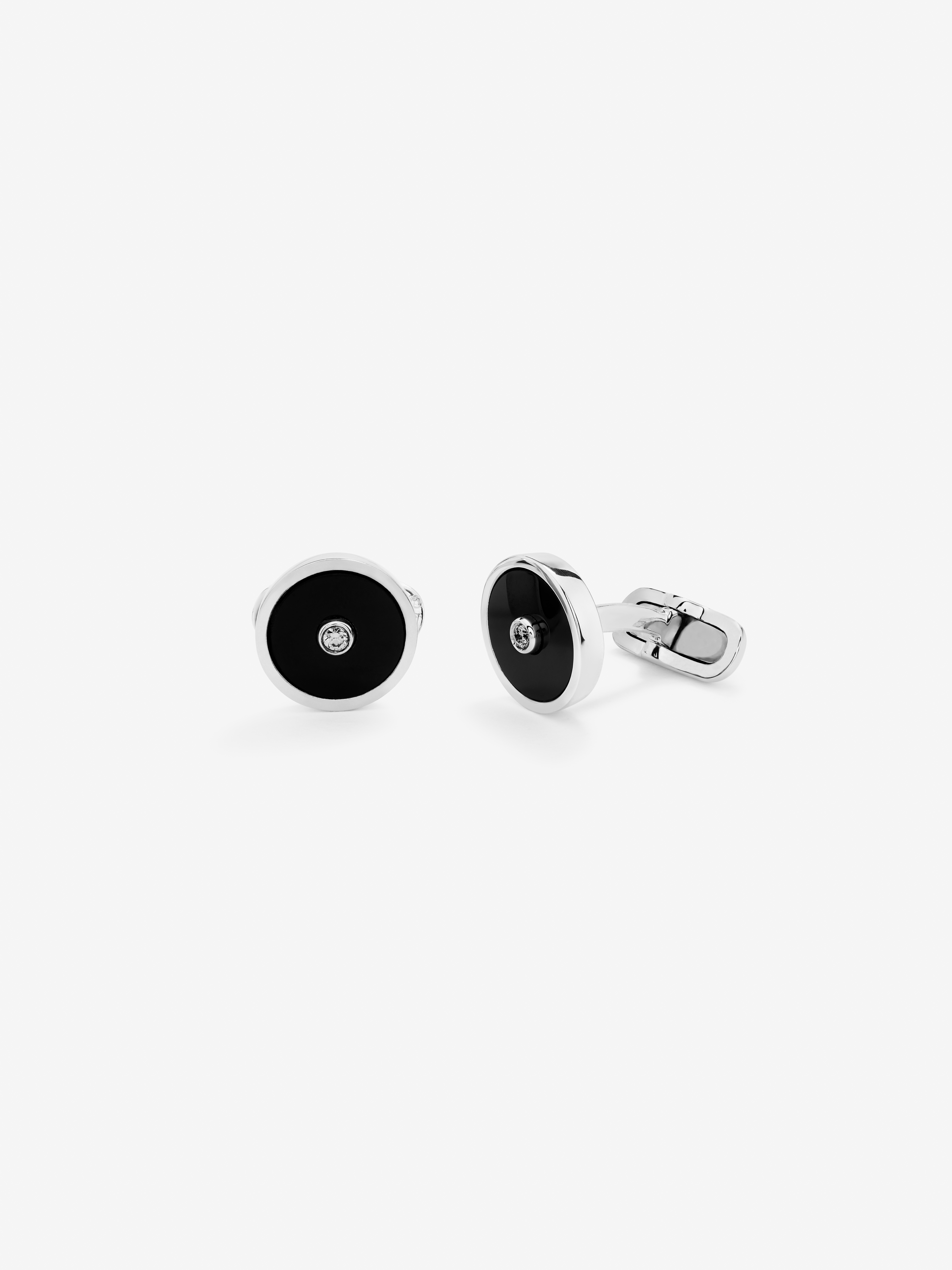 925 silver cufflinks with 2 black onyxes with a total of 6.98 cts and 2 brilliant-cut diamonds with a total of 0.08 cts