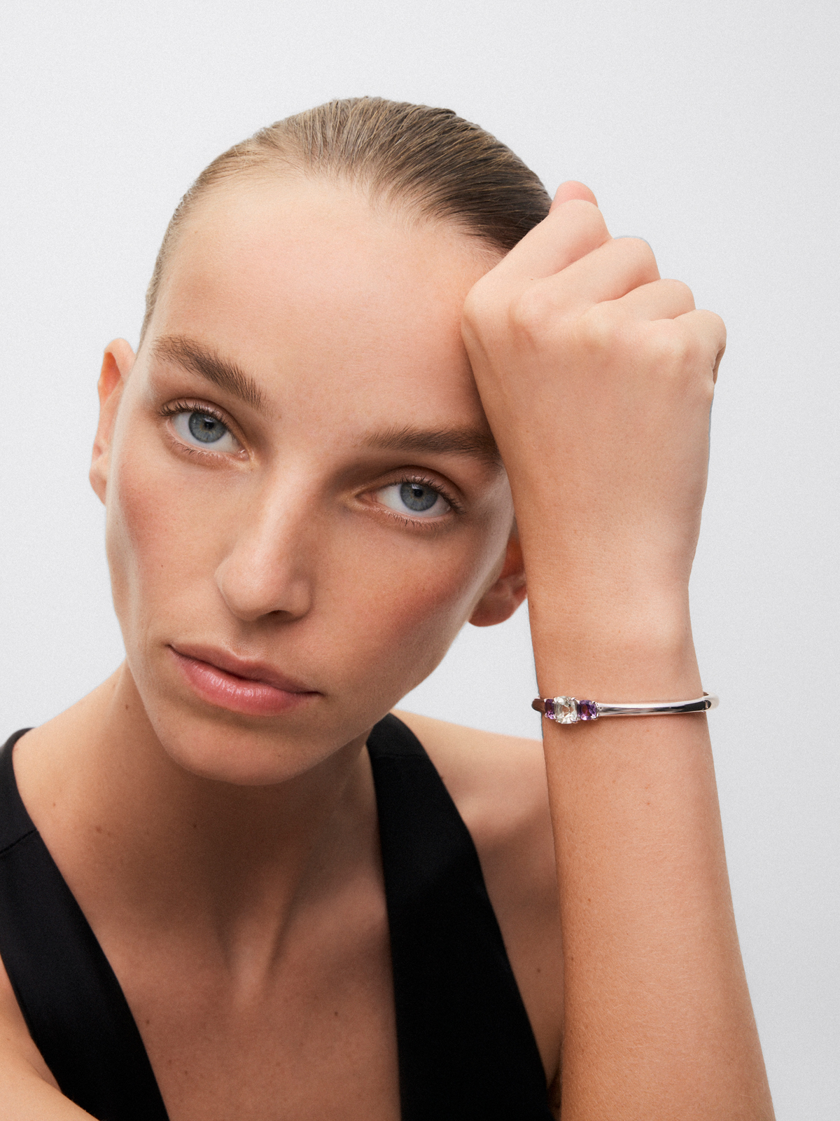 Utopian silver bracelet with amethyst.