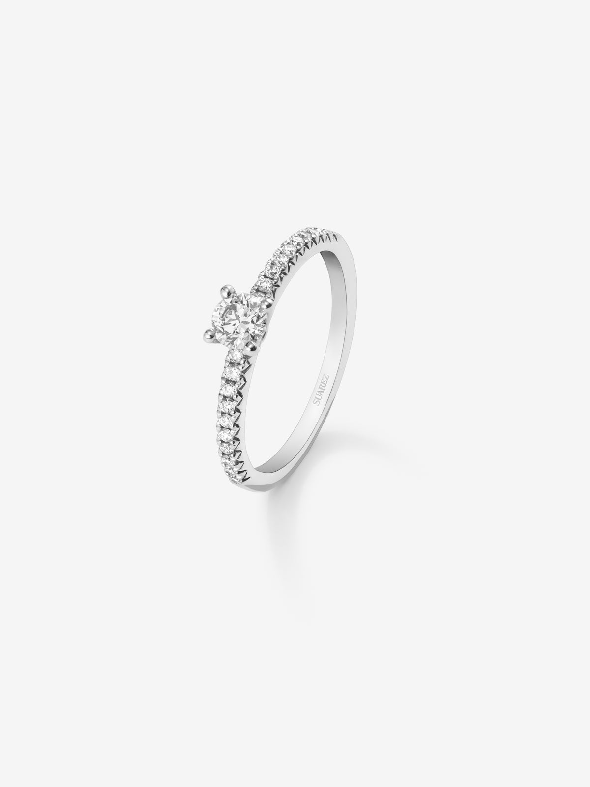 18K White Gold Commitment Ring with Diamonds