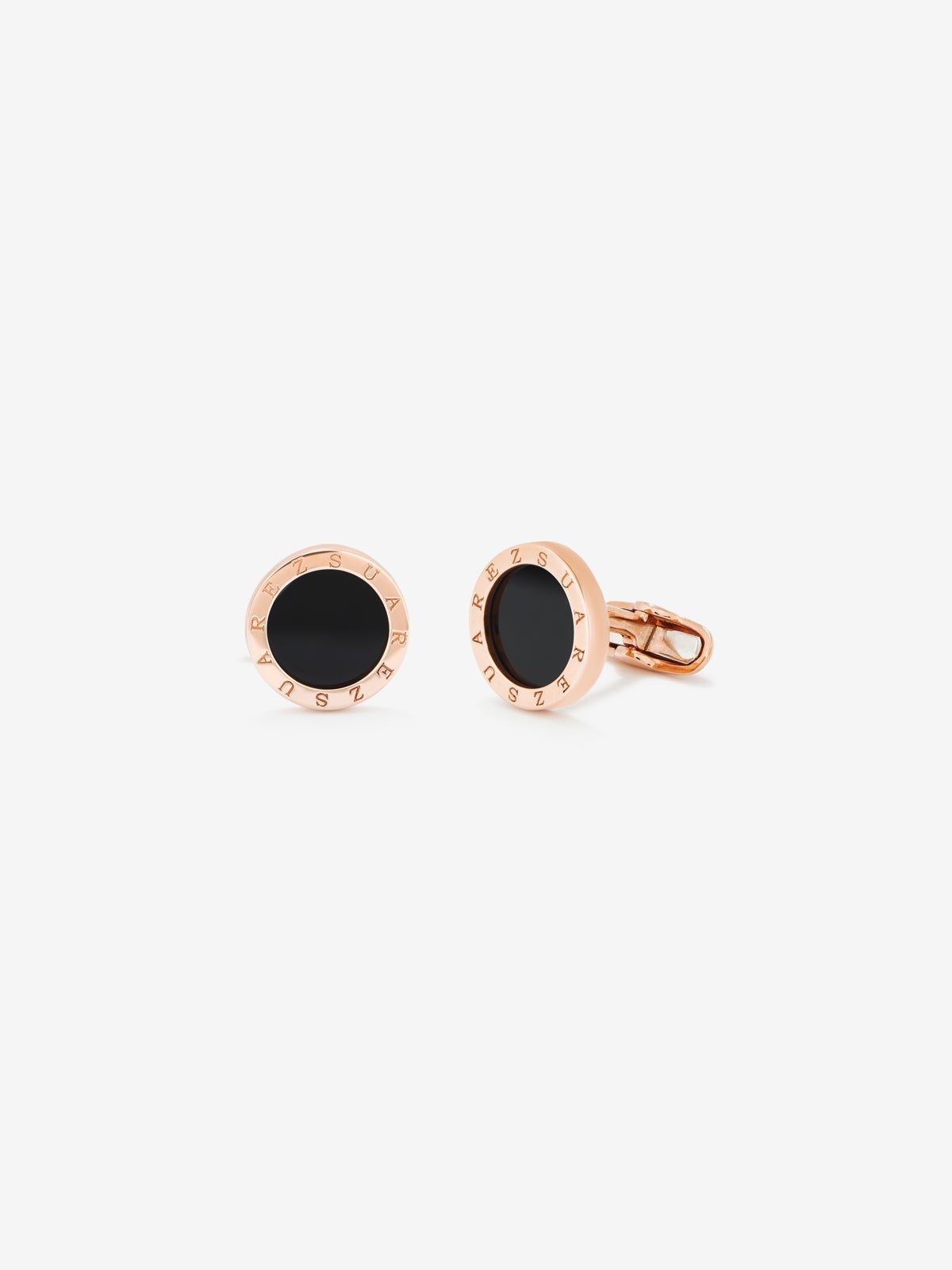 18K rose gold cufflinks with 2 black onyxes with a total of 5.13 cts