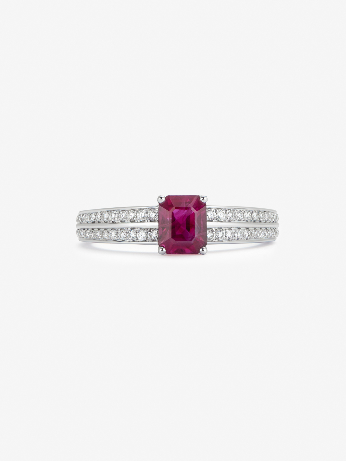 18K white gold ring with octagonal cut ruby ​​of 1,046 cts and 40 brilliant cut diamonds with a total of 0.3 cts