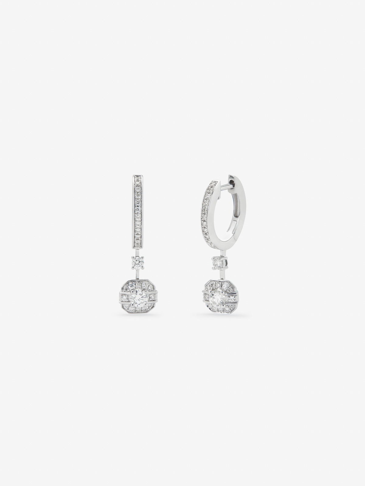 18K white gold earrings with 52 brilliant-cut diamonds with a total of 0.45 cts